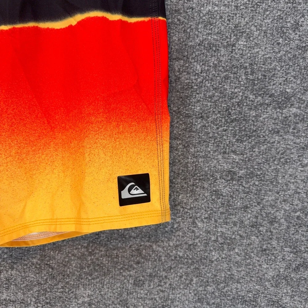 Quiksilver Boardshorts Mens 33 Multicolor Ombre Highline Surf Swim Trunks